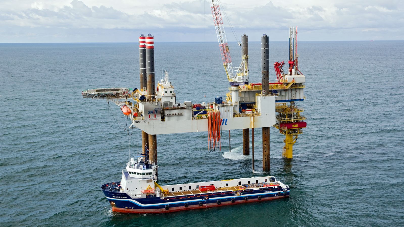 URGENT! RIG MOVER JACKUP at Alpha Crew Group